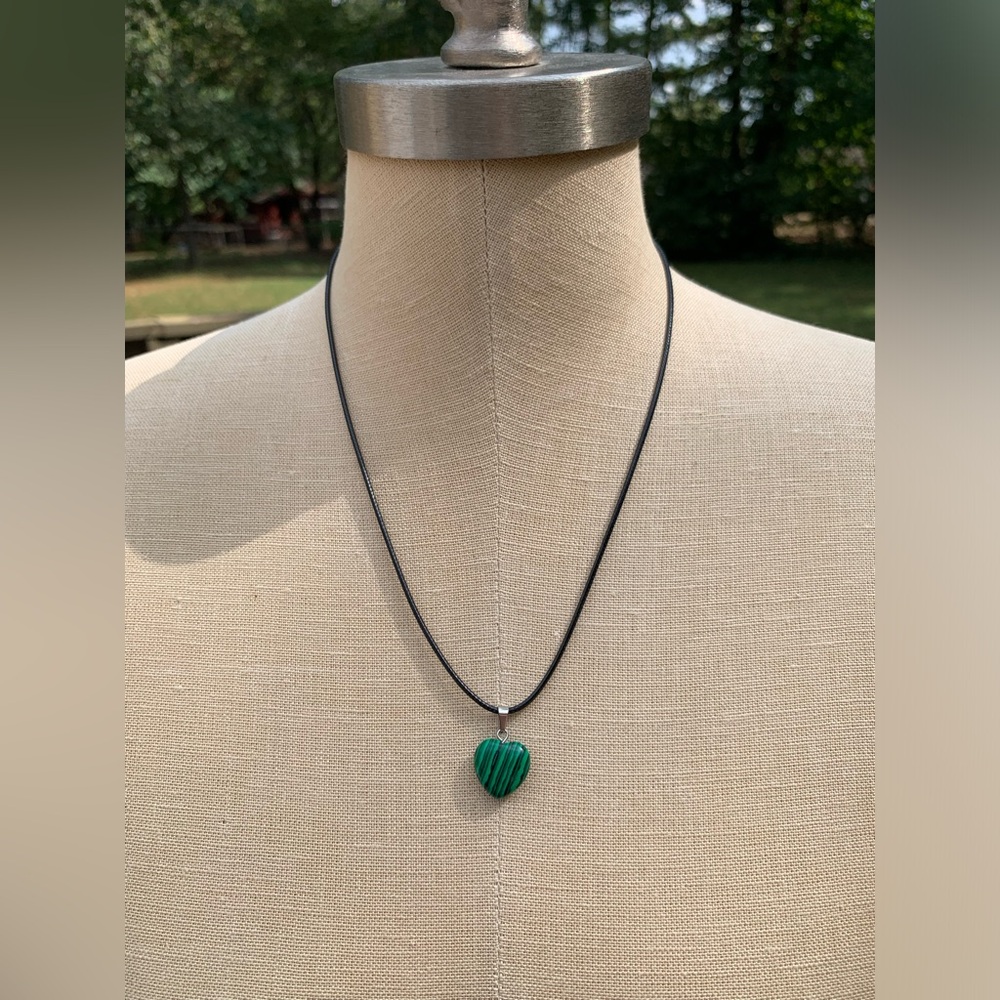 Handmade Malachite Stone/Resin Heart Amulet Necklace - Picture 4 of 6